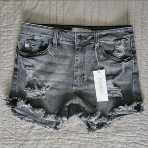 Just USA mid rise shorts with cuffed side seam